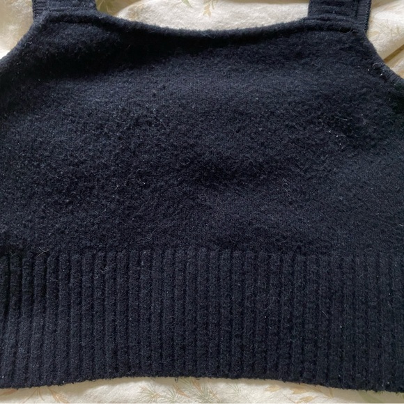 Knit Cropped Tank - Picture 2 of 3